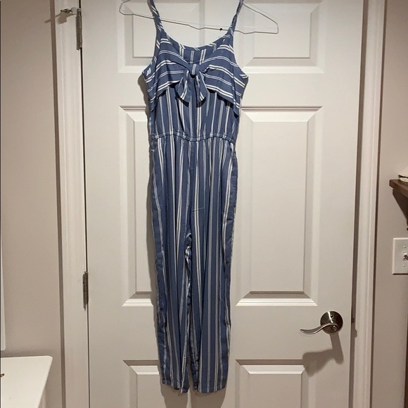 Abercrombie and Fitch Blue and white jumpsuit - Picture 2 of 4